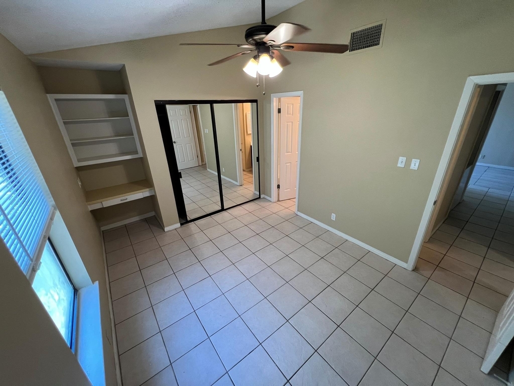 106 E 30th St - Photo 5