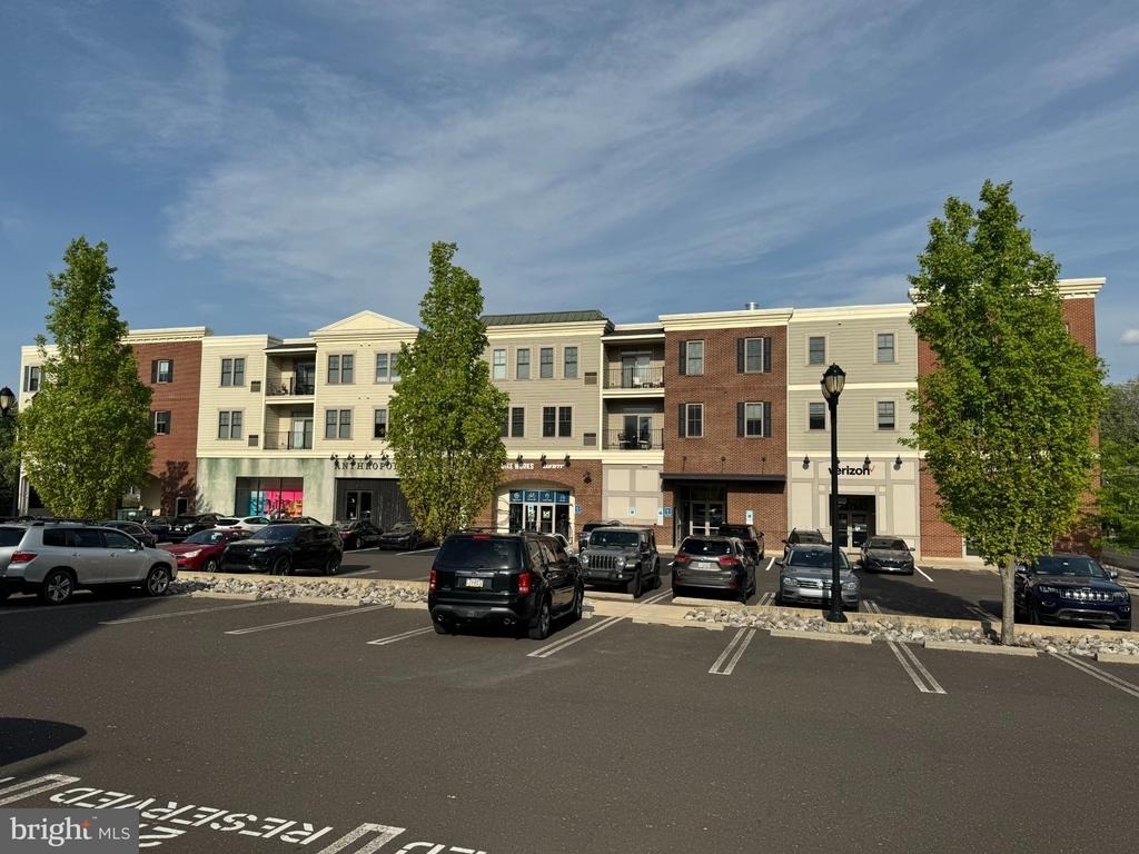 200 N Sycamore Street - Photo 10