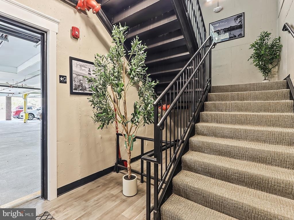 16421 River View Circle - Photo 2