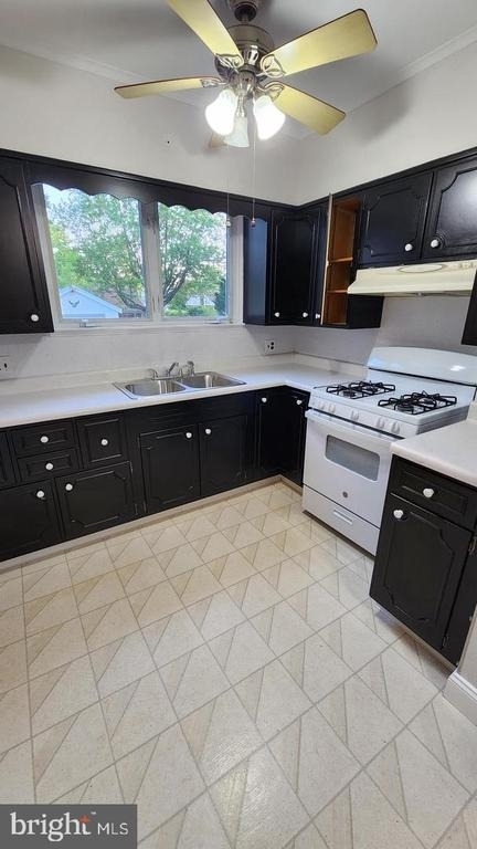 306 Victoria Street - Photo 5