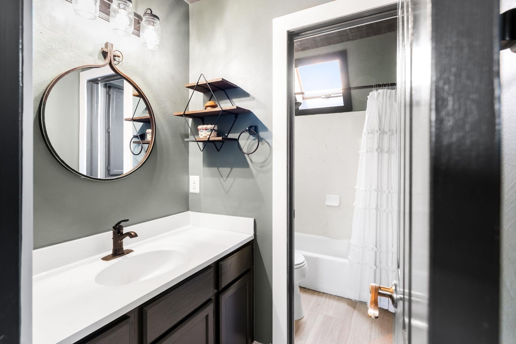 1701 Greenlawn Blvd - Photo 11