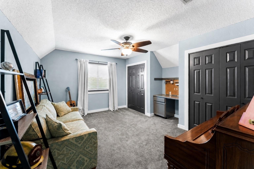 1701 Greenlawn Blvd - Photo 15