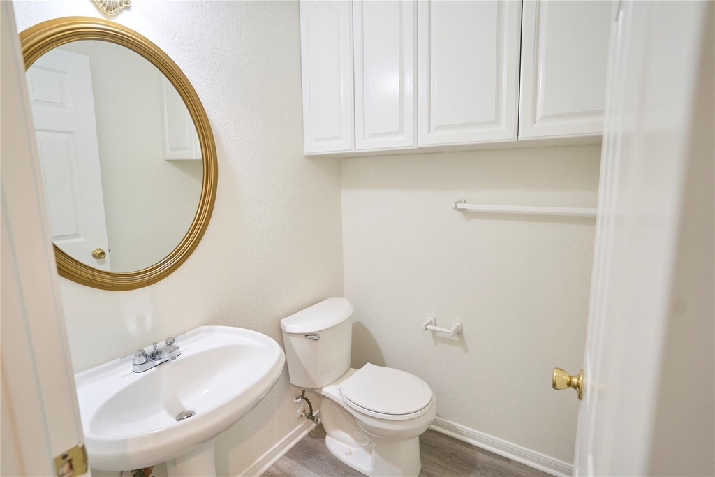 2307 Davis St - Photo 17