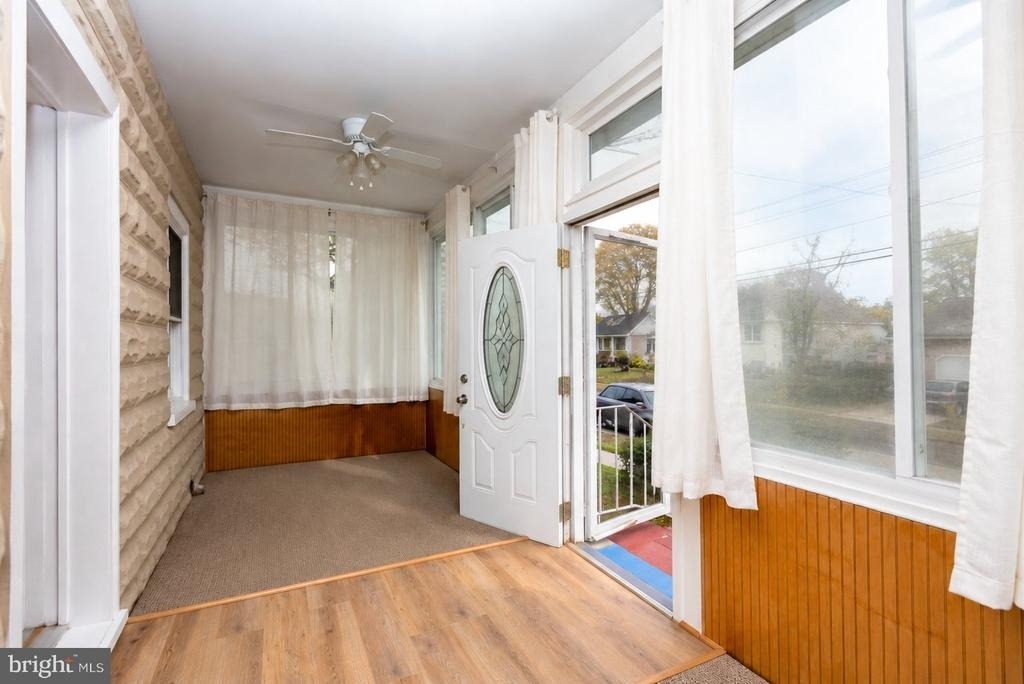 8331 Stockton Avenue - Photo 9