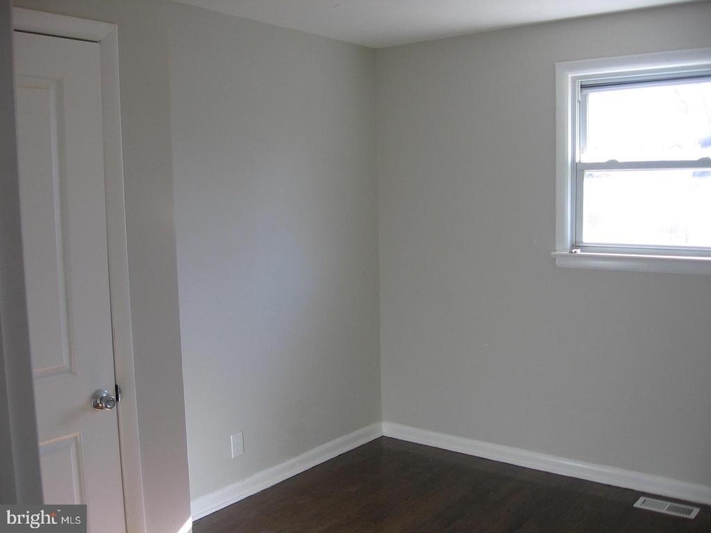 7 W 7th Street - Photo 13
