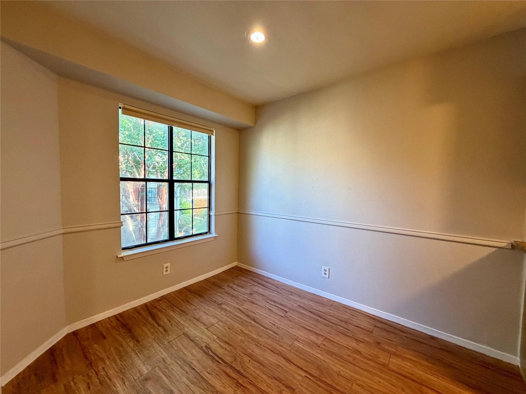 2906 West Ave - Photo 1