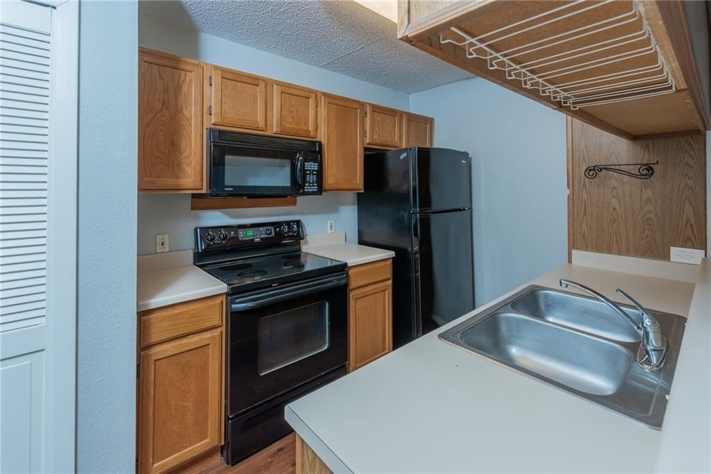 3115 Helms St - Photo 5