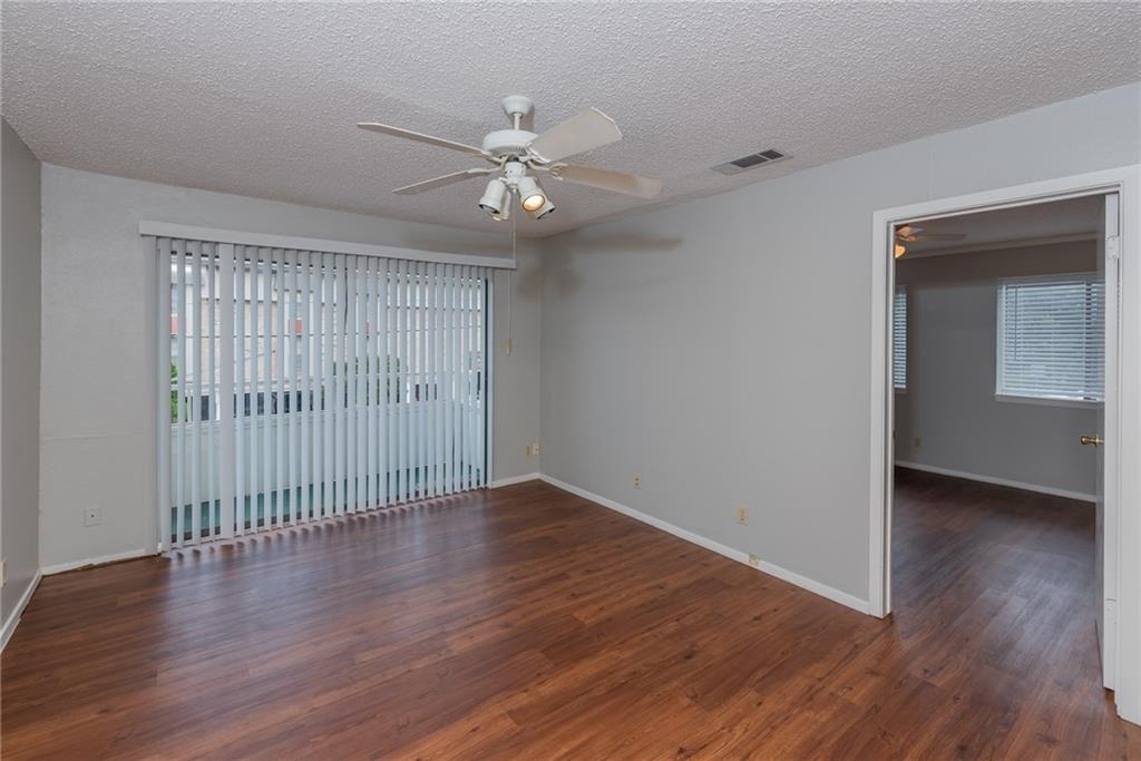 3115 Helms St - Photo 0