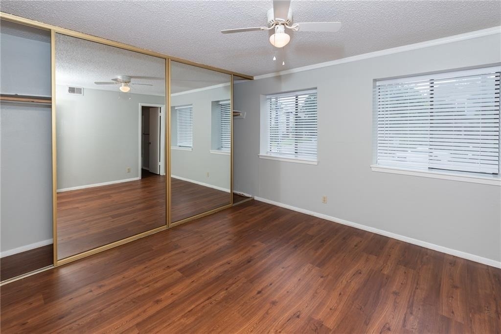 3115 Helms St - Photo 2