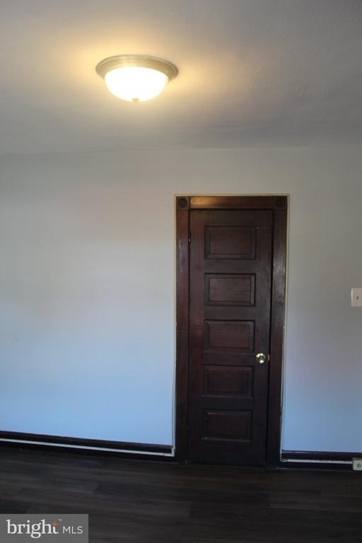 221 W Howard Street - Photo 18