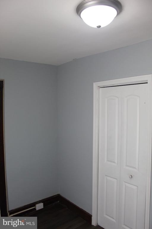 221 W Howard Street - Photo 15