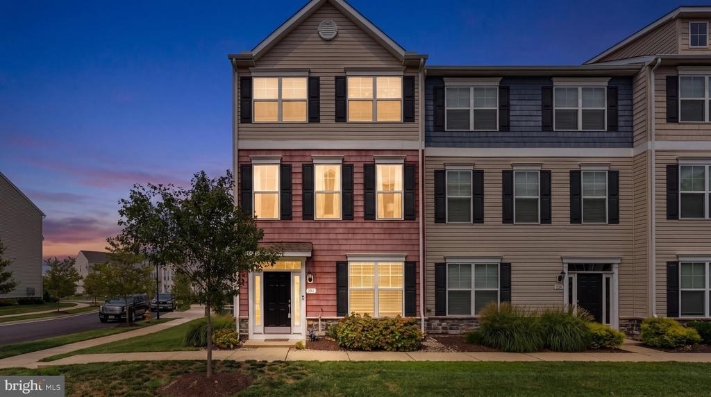 102 Sophie Lane - Photo 0