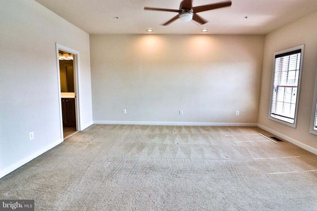 631 Kingfisher Avenue - Photo 30