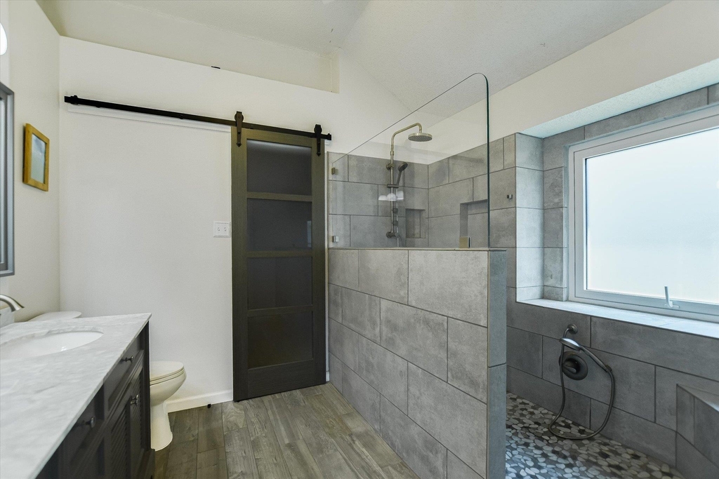 1104 Crestview St - Photo 10