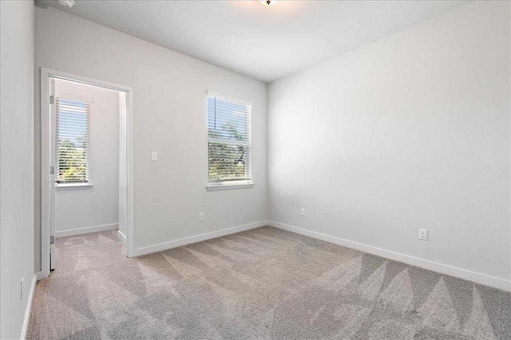 605 W South St - Photo 13