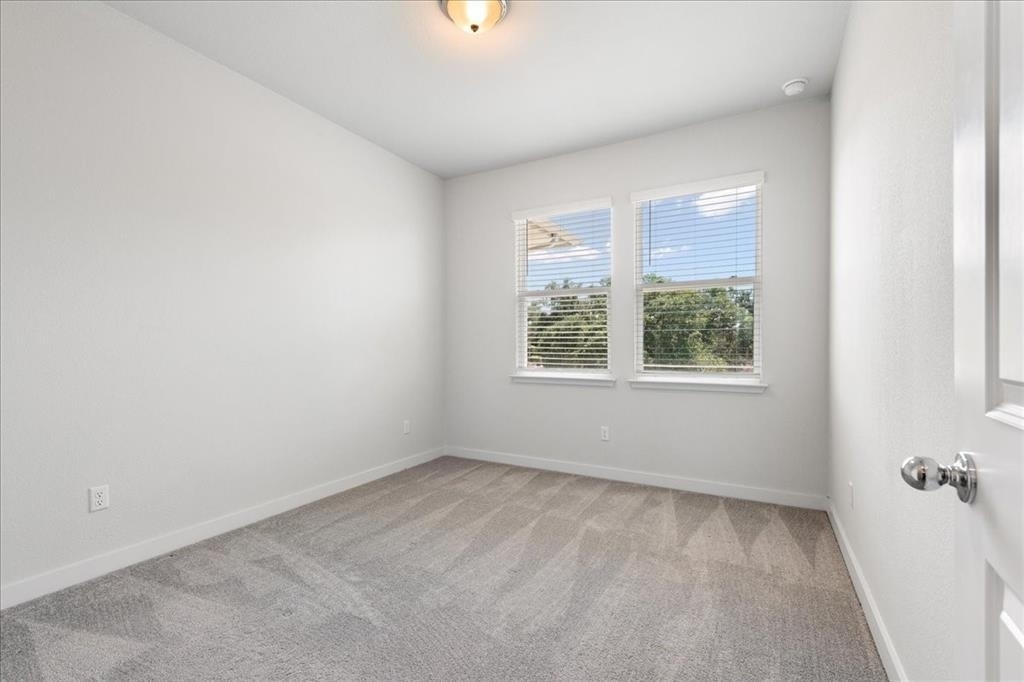 605 W South St - Photo 16