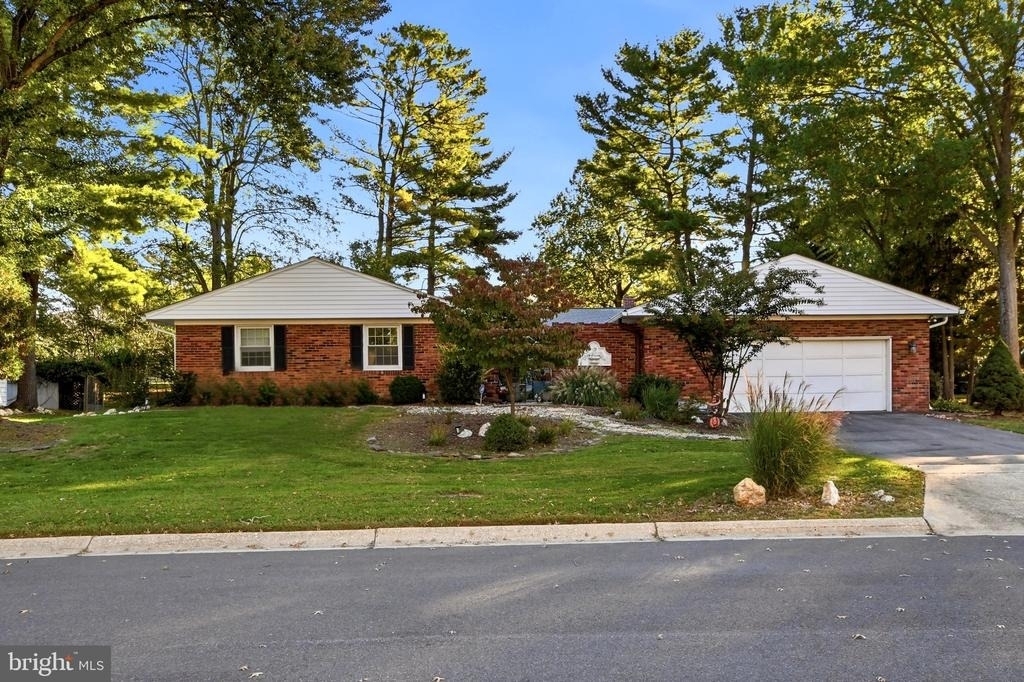 13805 Bonsal Lane - Photo 0