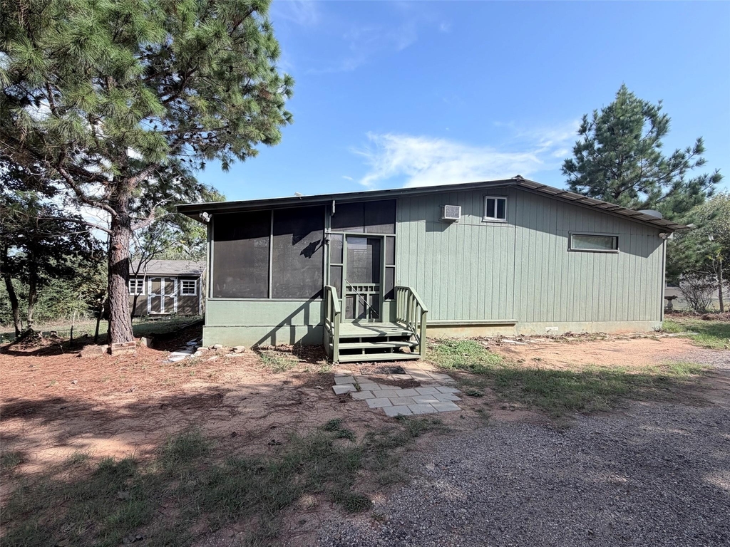 505 Pine Tree Loop - Photo 0