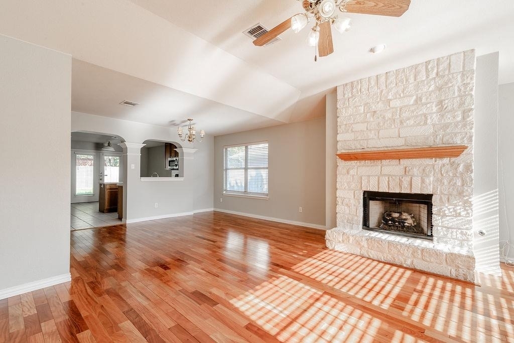 7104 Quimper Ln - Photo 4
