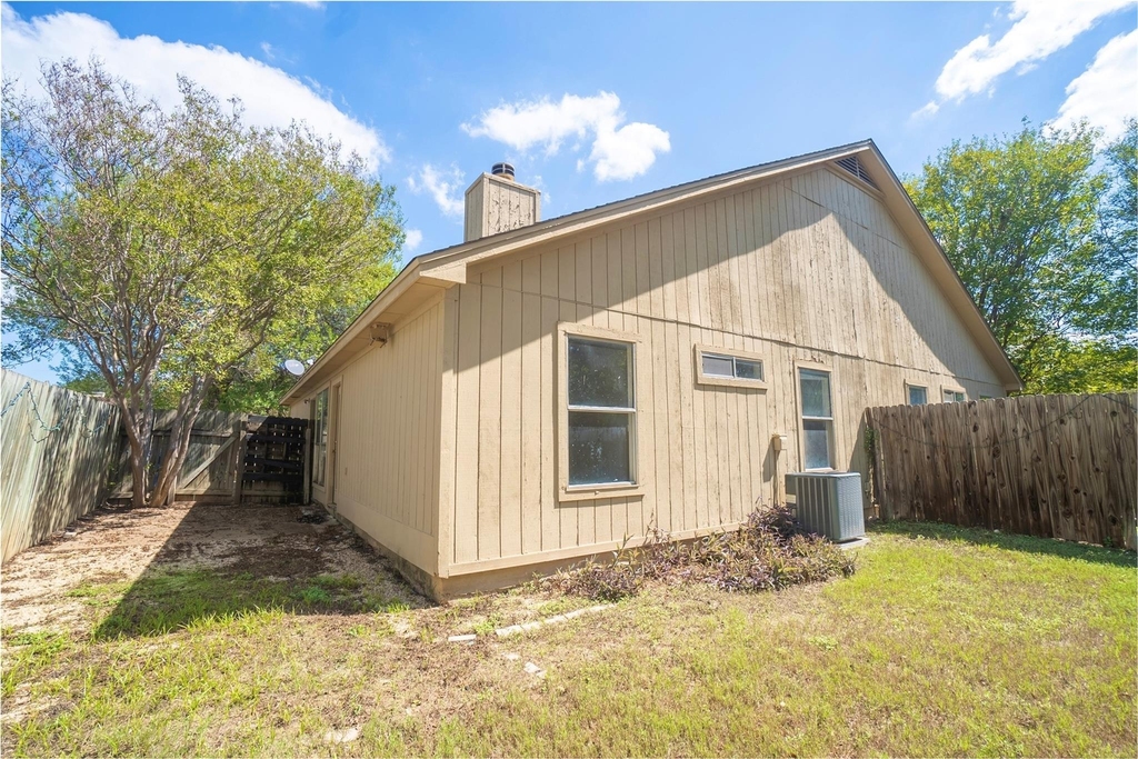 305 Regatta Ct - Photo 25