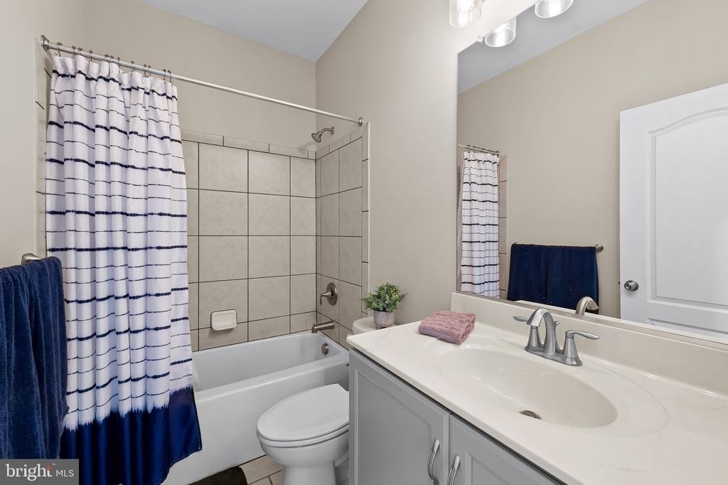 6408 Paddington Street - Photo 23