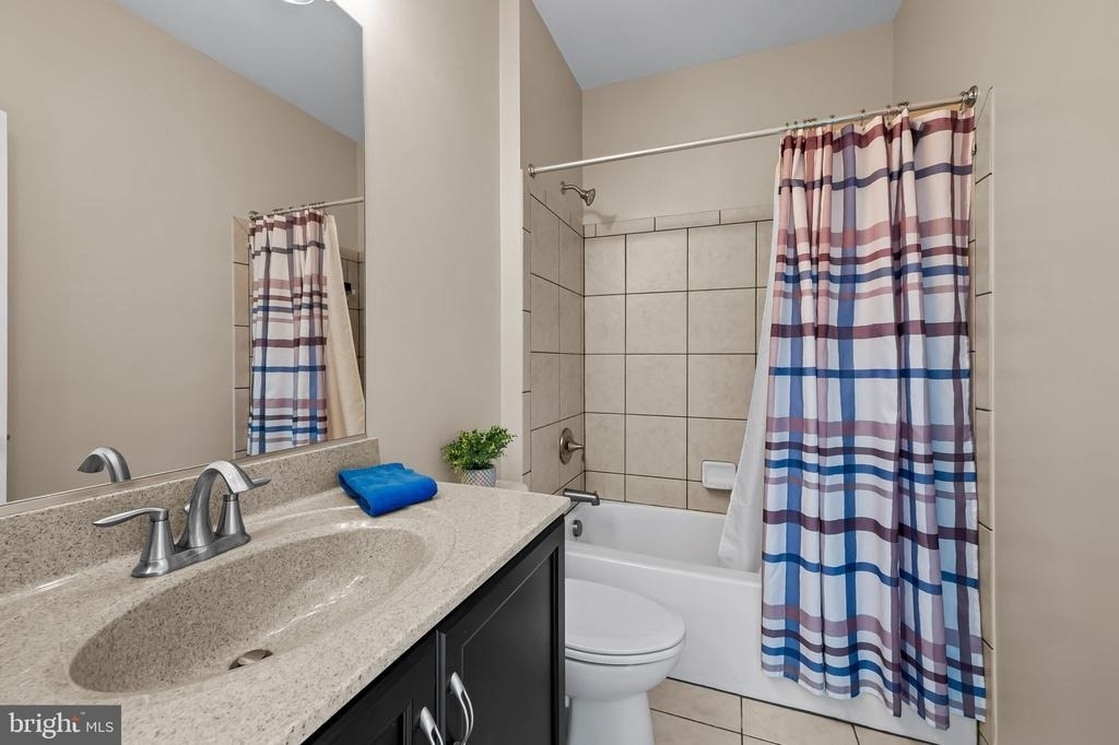 6408 Paddington Street - Photo 27