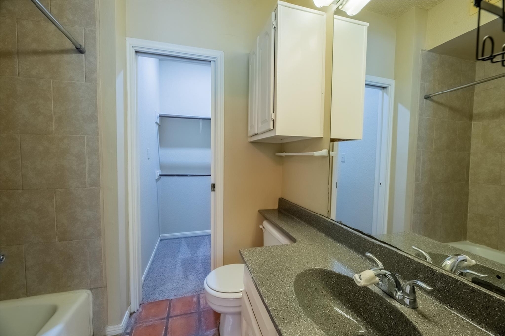 1910 Robbins Pl - Photo 10