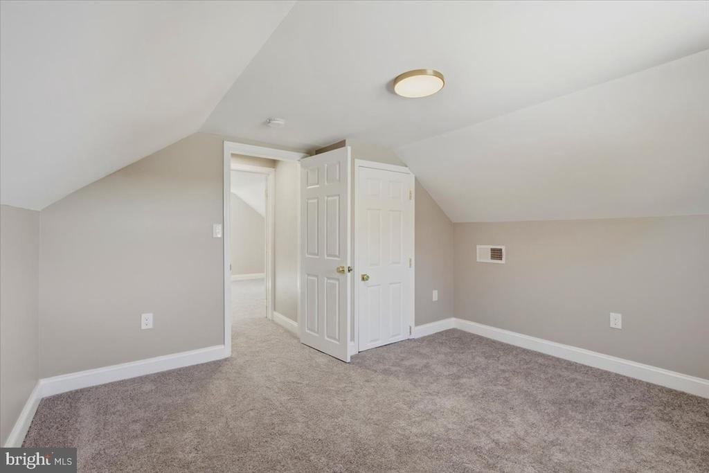 6303 Fieldvale Road - Photo 12