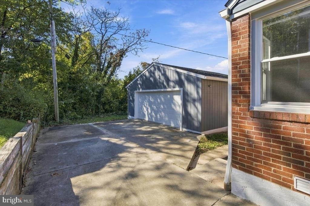 6303 Fieldvale Road - Photo 17
