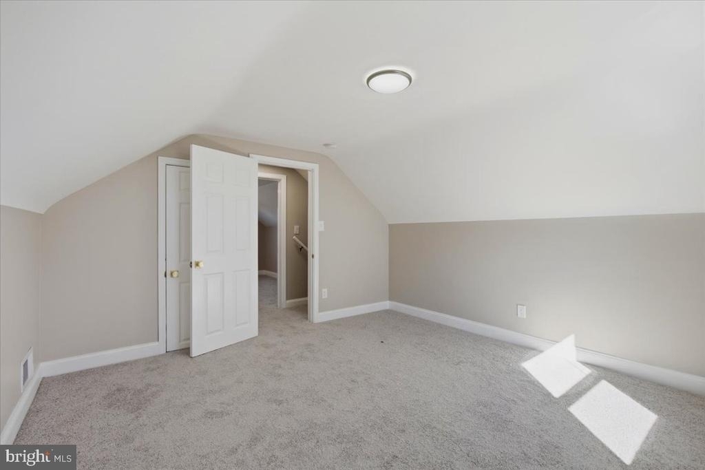 6303 Fieldvale Road - Photo 10