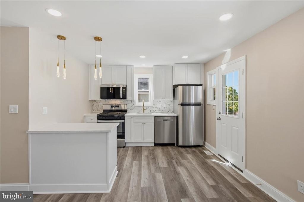 6303 Fieldvale Road - Photo 3