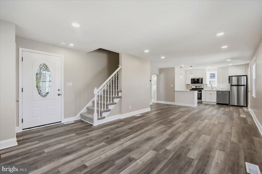 6303 Fieldvale Road - Photo 2