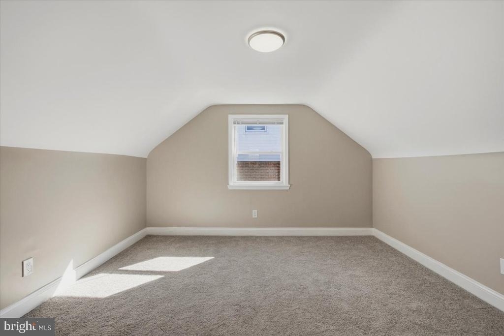 6303 Fieldvale Road - Photo 9