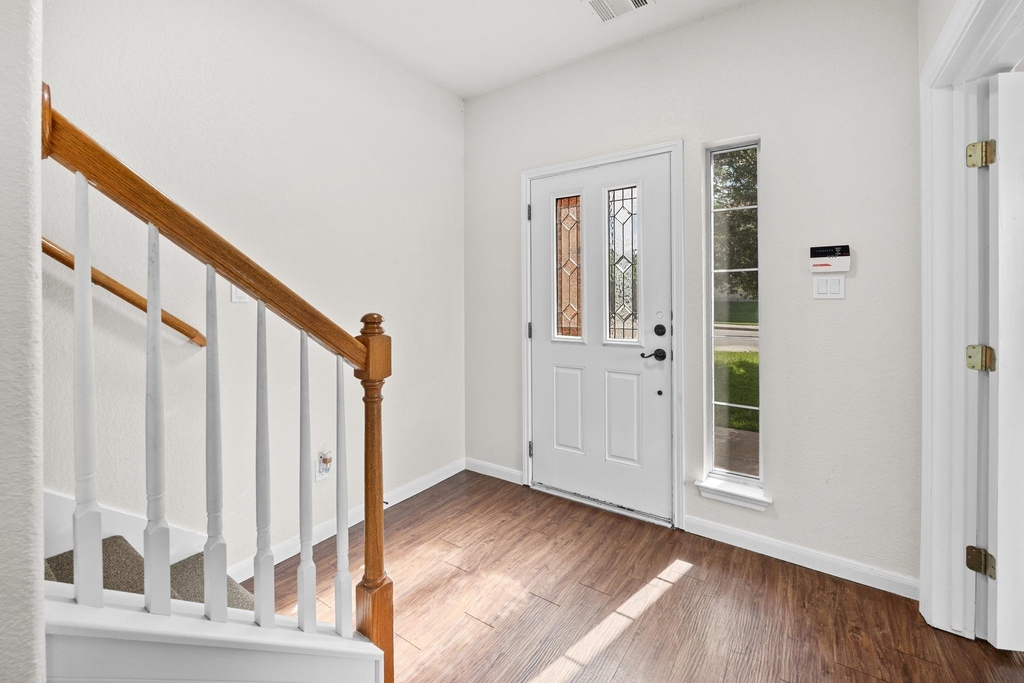 1618 Ashberry Trl - Photo 4