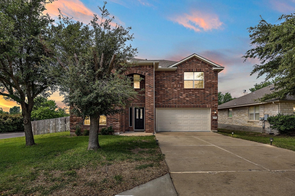 1618 Ashberry Trl - Photo 0
