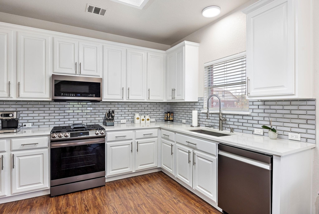 1618 Ashberry Trl - Photo 7