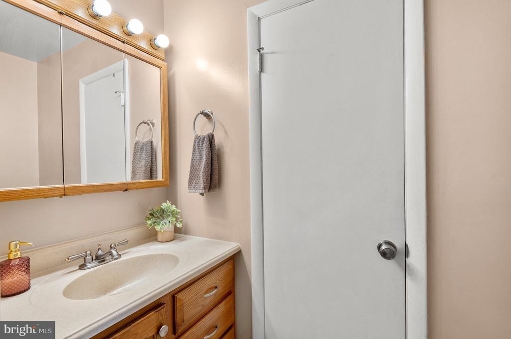 290 Hilltop Lane - Photo 8