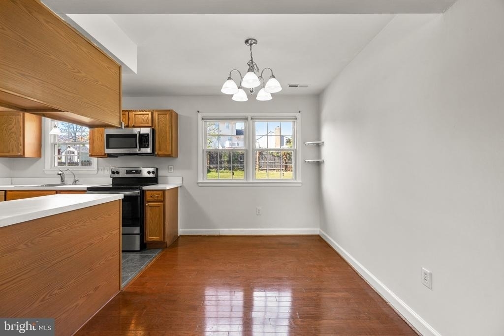 7500 Sandalwood Court - Photo 4
