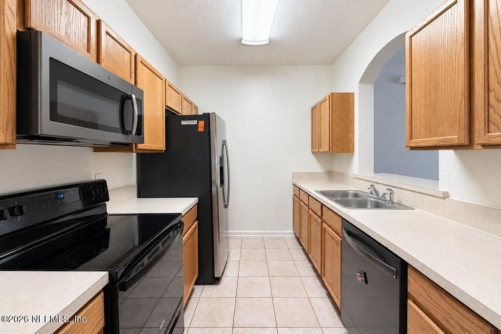 10550 Baymeadows Road - Photo 5