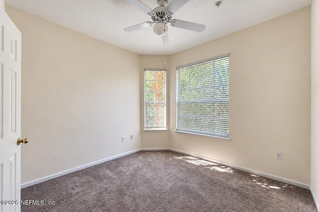 10550 Baymeadows Road - Photo 15