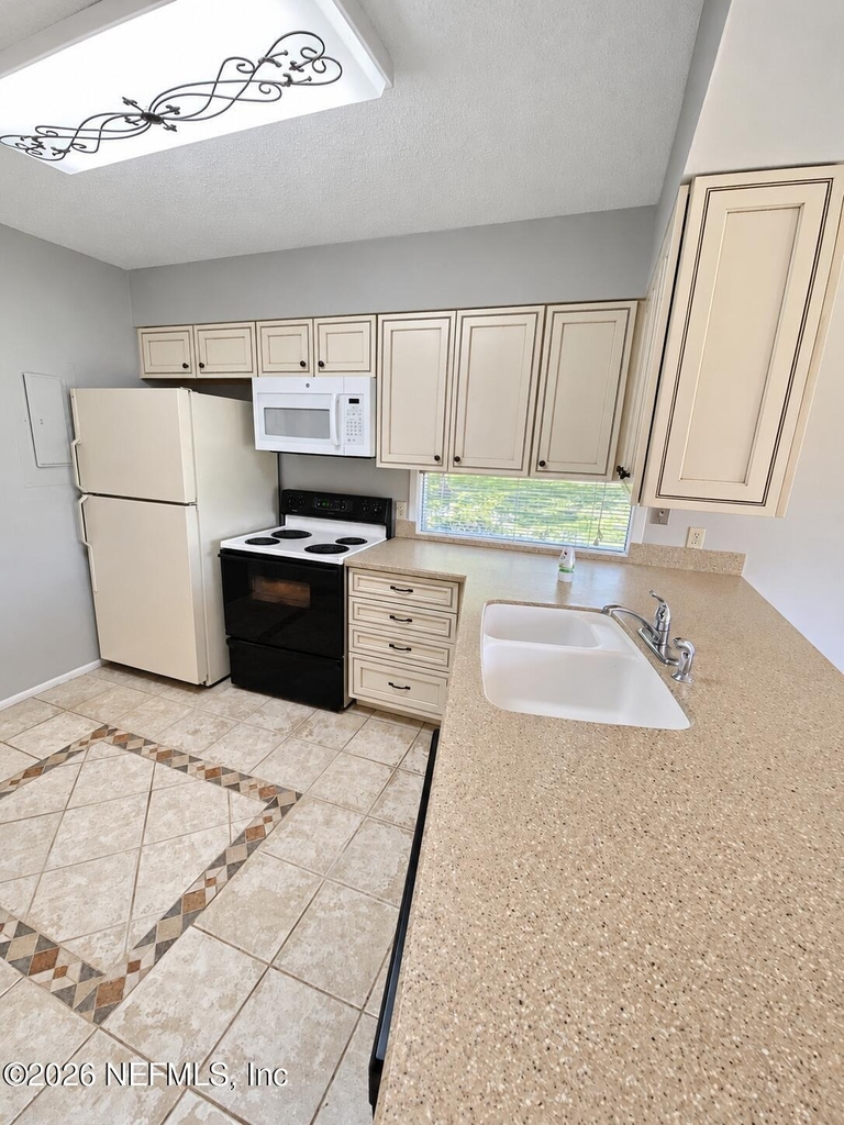6213 Lake Tahoe Drive - Photo 9