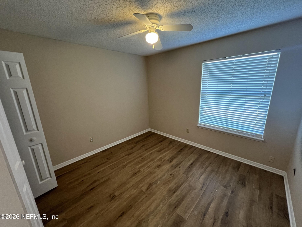 2105 Hovington Circle W - Photo 10
