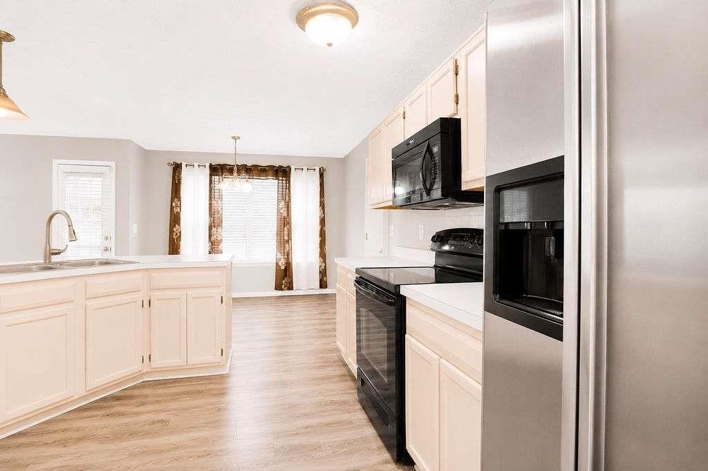 775 Stonemill Manor - Photo 17