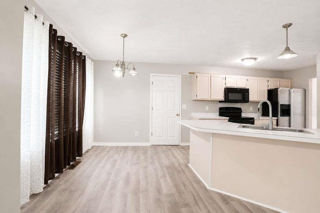 775 Stonemill Manor - Photo 8