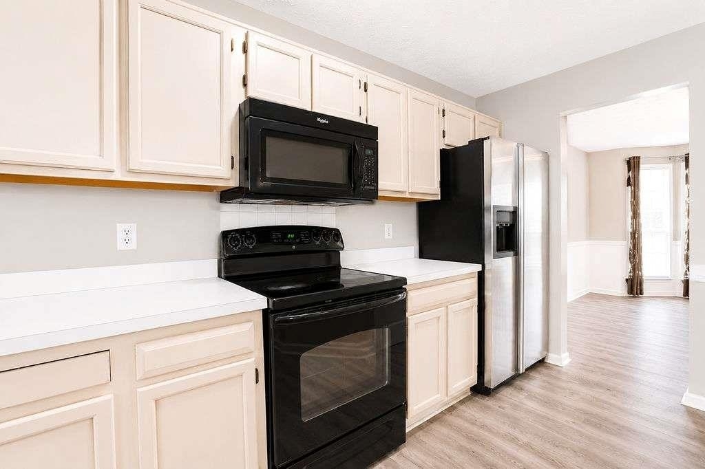775 Stonemill Manor - Photo 14