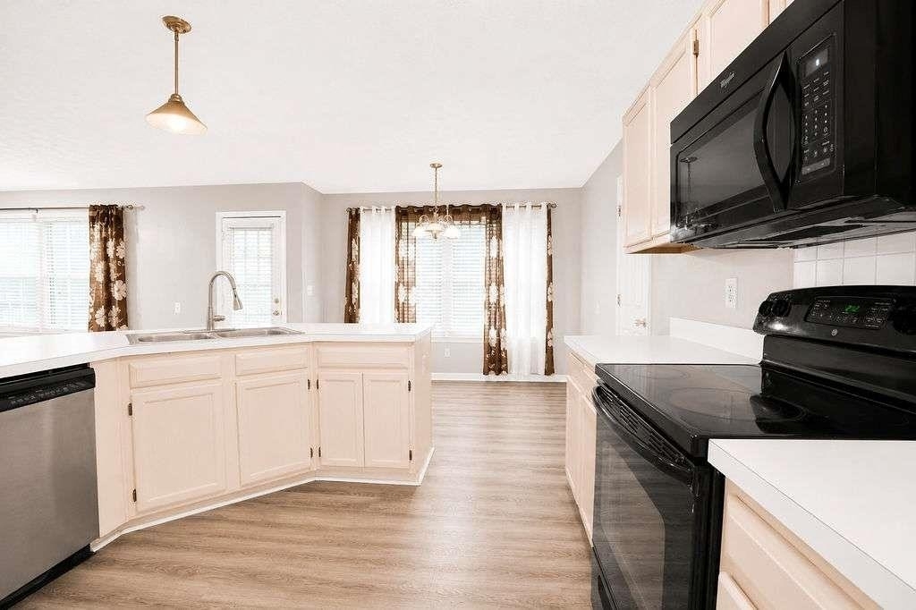 775 Stonemill Manor - Photo 16