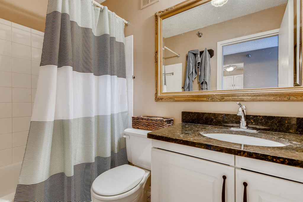 111 W Maple Street - Photo 8