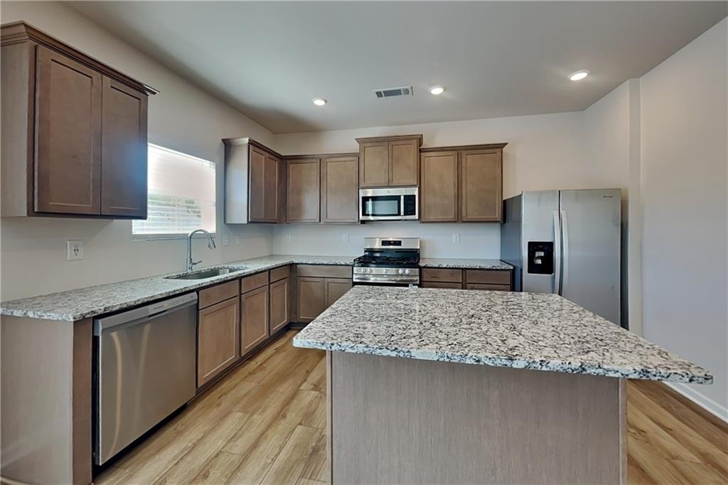 353 Bloomfield Circle - Photo 3