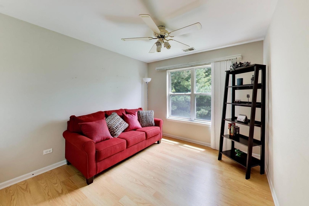 1107 Canterbury Court - Photo 16