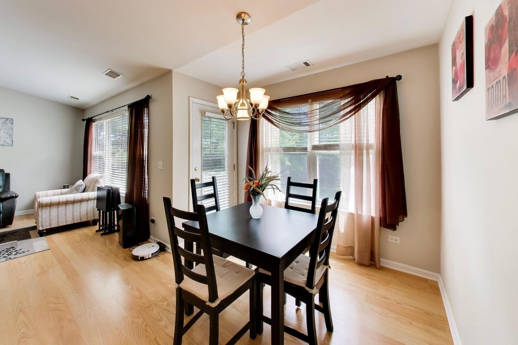 1107 Canterbury Court - Photo 6